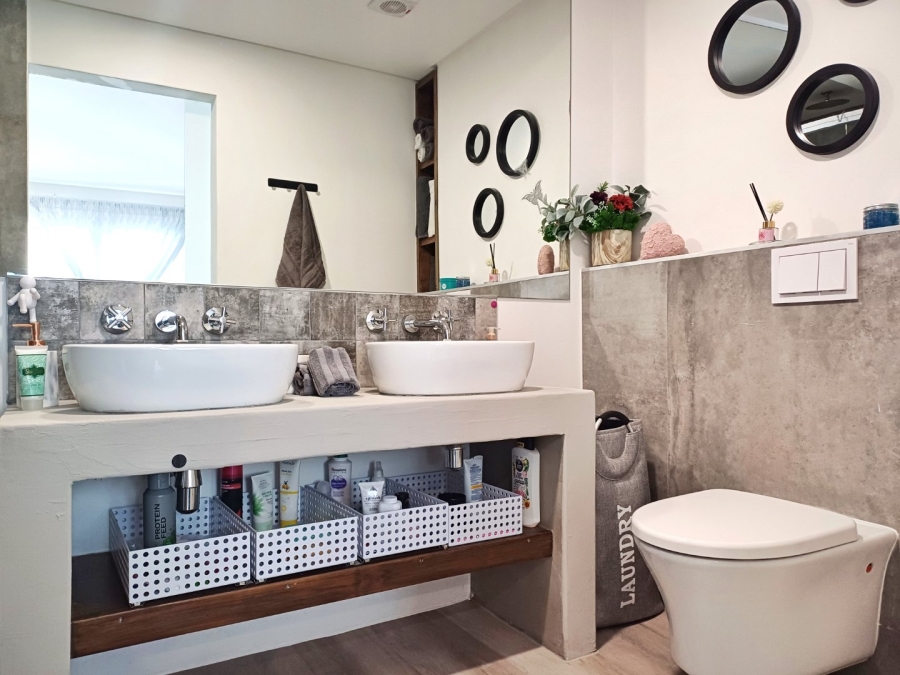 2 Bedroom Property for Sale in Island View Western Cape